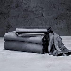 Pure Mulberry Silk Bed Sheet Set by CozyLux